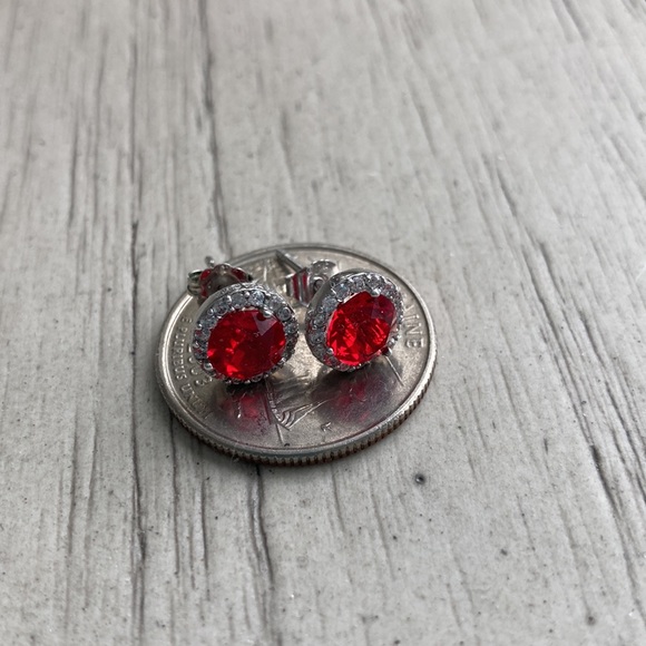 Sterling earrings with red stones. - Picture 4 of 6